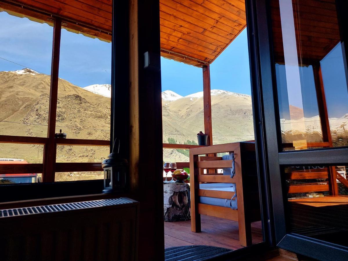 Guesthouse And Cottage Nicolo Kazbegi Exterior foto
